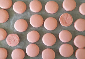 FRENCH MACARONS WITH RASPBERRY BUTTERCREAM 8