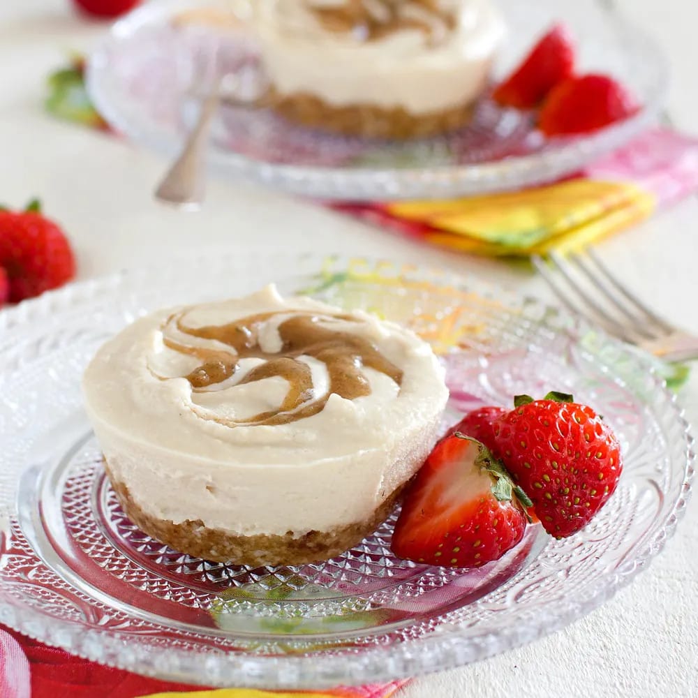 RAW VANILLA ‘CHEESECAKES’ WITH DATE CARAMEL SAUCE