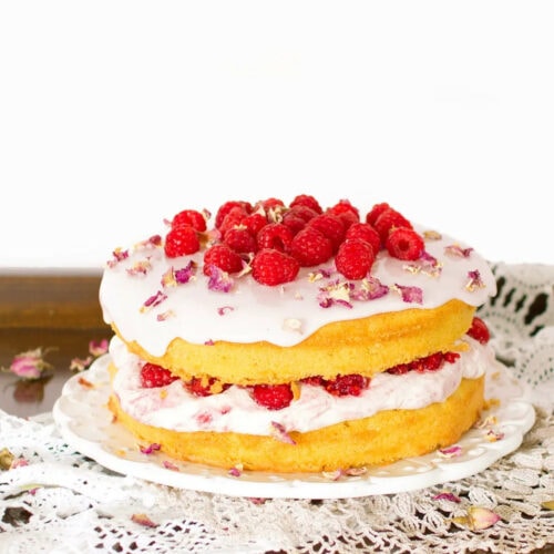 RASPBERRY & ROSE SPONGE CAKE