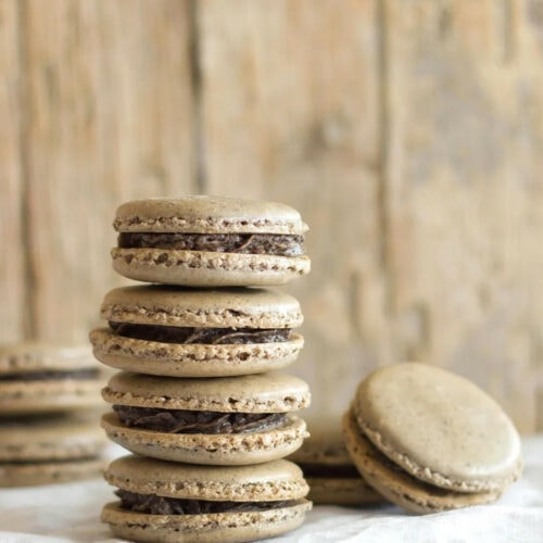 OREO COOKIE FRENCH MACARONS