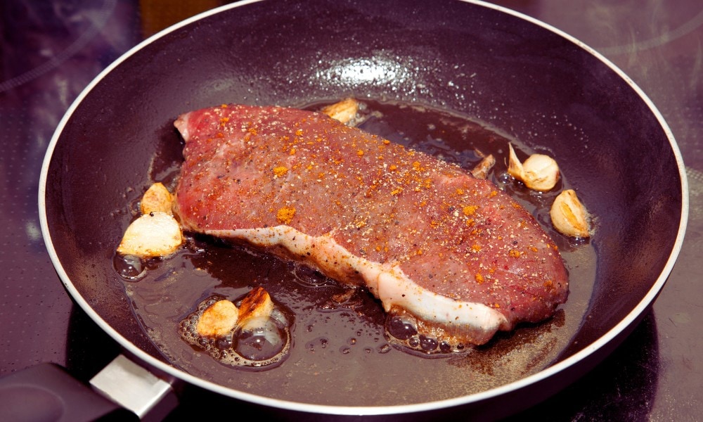 What To Look For in Cooking Oil For Steak - Smoke Point
