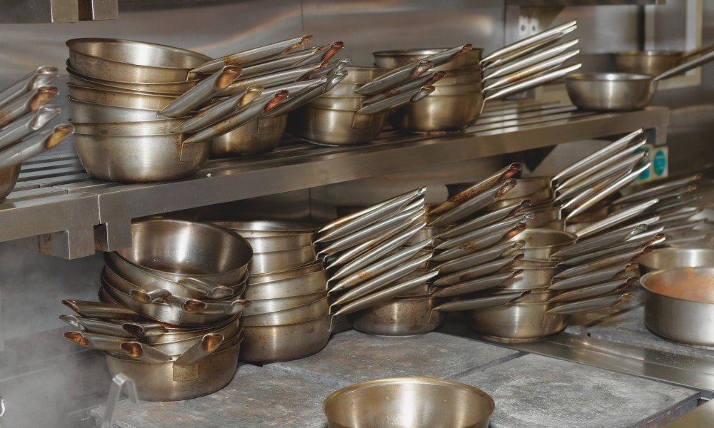 https://theskillfulcook.com/wp-content/uploads/2023/07/stainless-steel-pans.jpg
