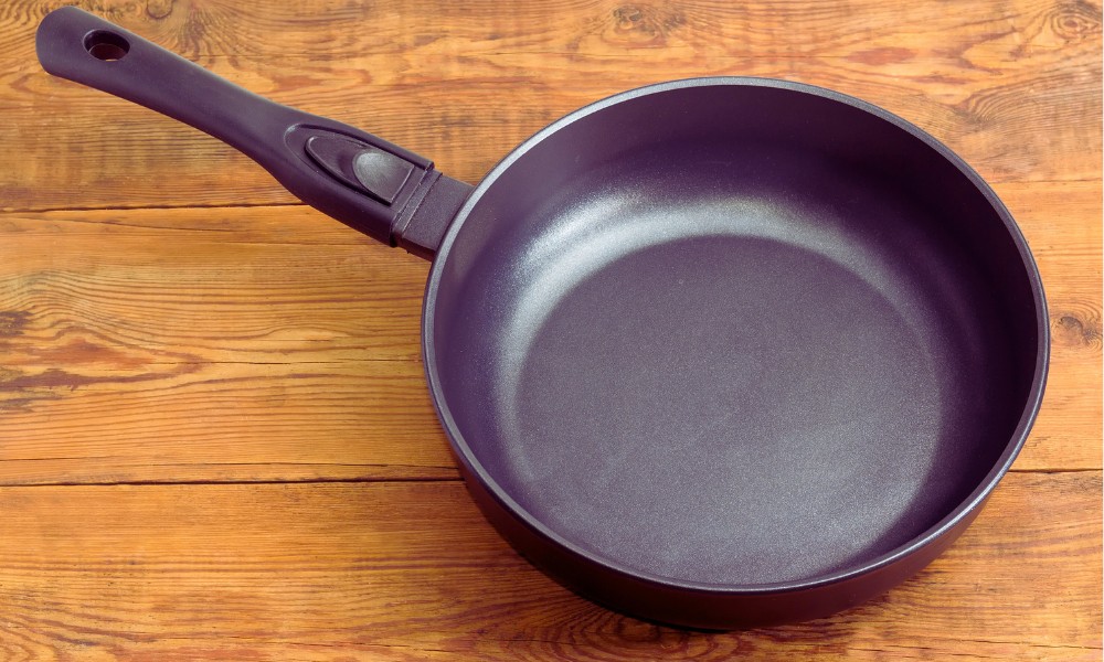 Health, Safety, and Environmental Concerns of hard anodized pans