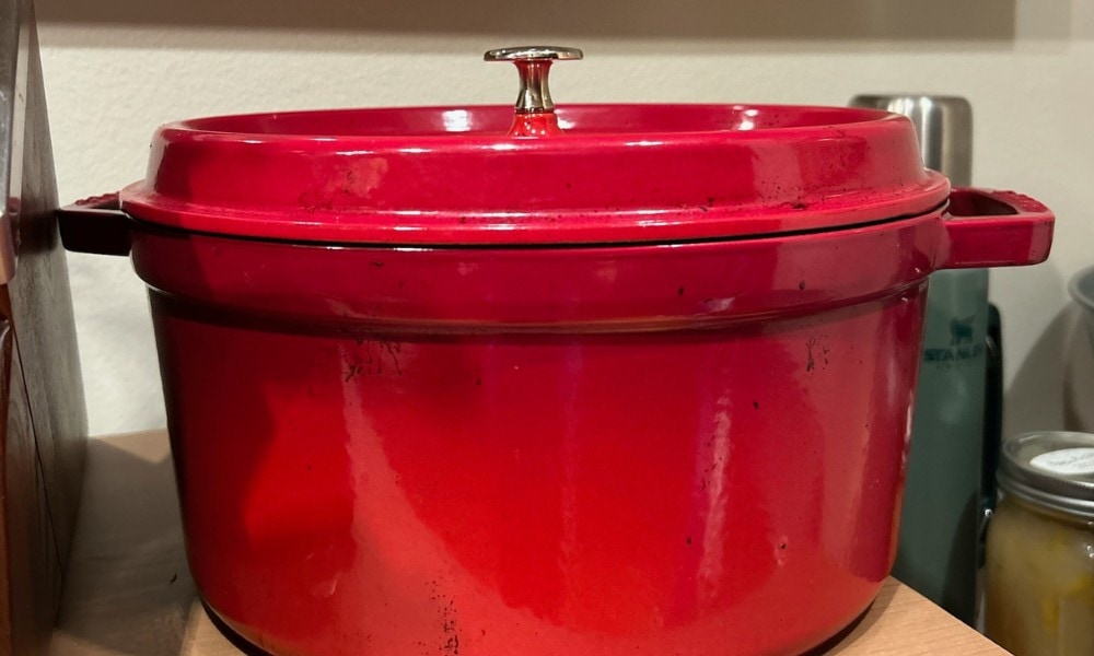 How to Choose a Non-Toxic Dutch Oven