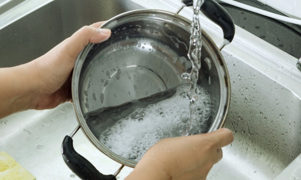 Can You Soak Stainless Steel Pans