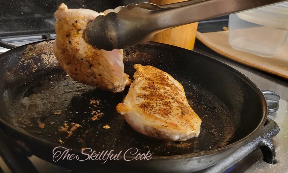 chicken breast Cooking in a well-seasoned pan 
