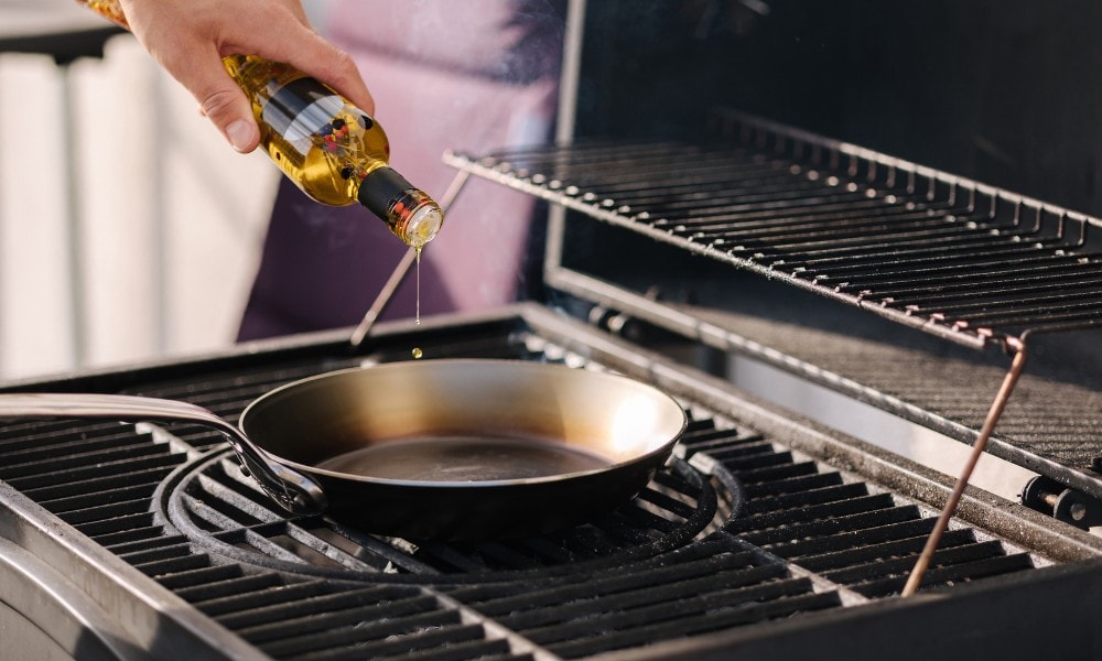 Do not use Low Smoke Point Oils on carbon steel pan