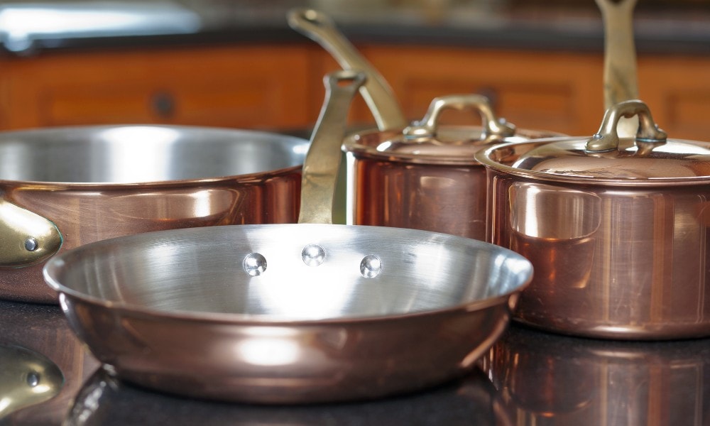 What is the difference between copper and stainless steel pans? - CNET
