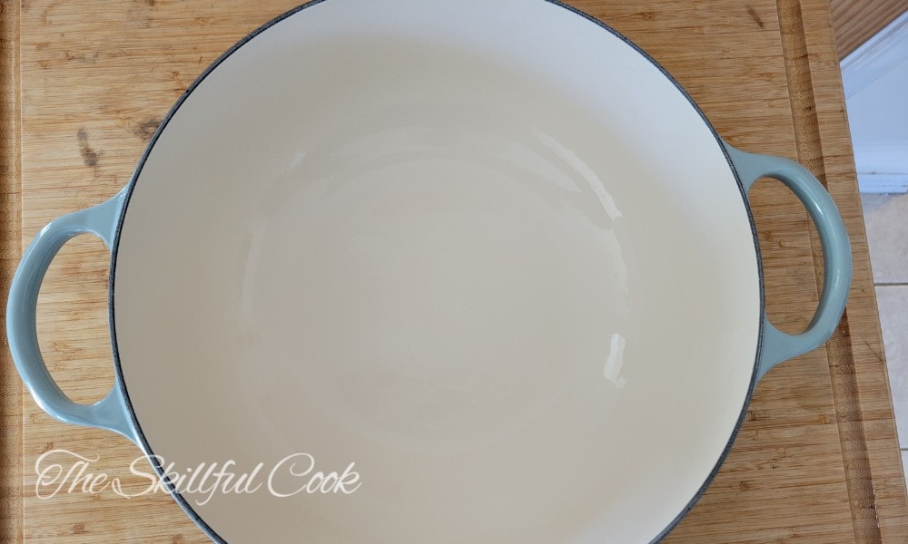 What is Enamel Cast Iron Cookware