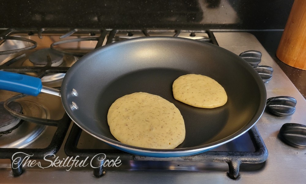 Cooking pancakes on a fry pan