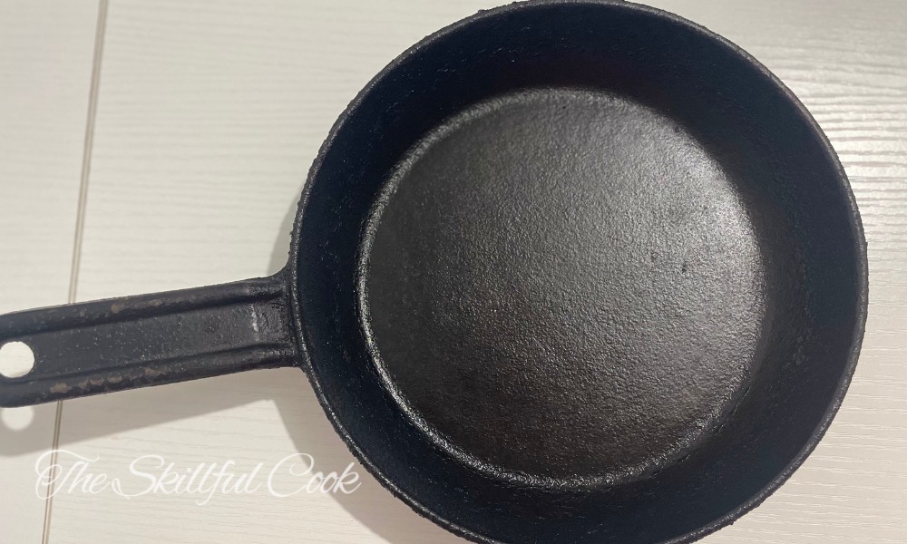 cast iron pan needs to be seasoned regularly