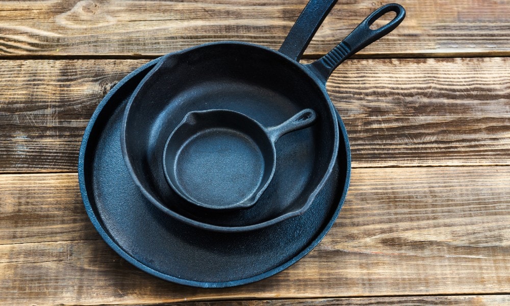 cast iron pans in different sizes