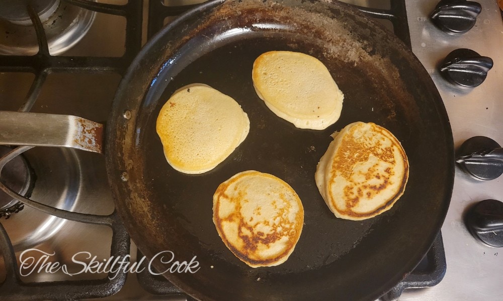 cooking pancakes using carbon steel pan