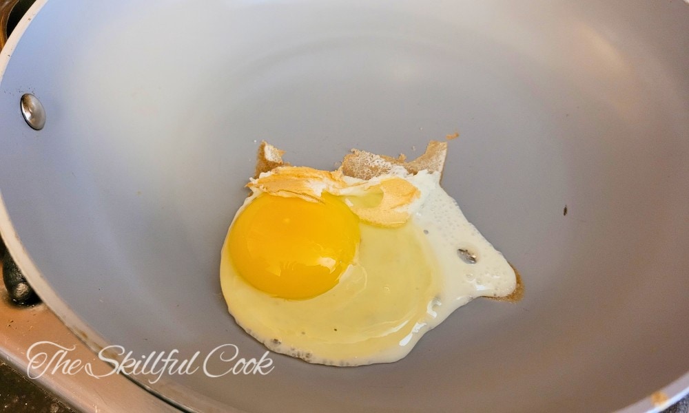 the egg stuck on Caraway pan